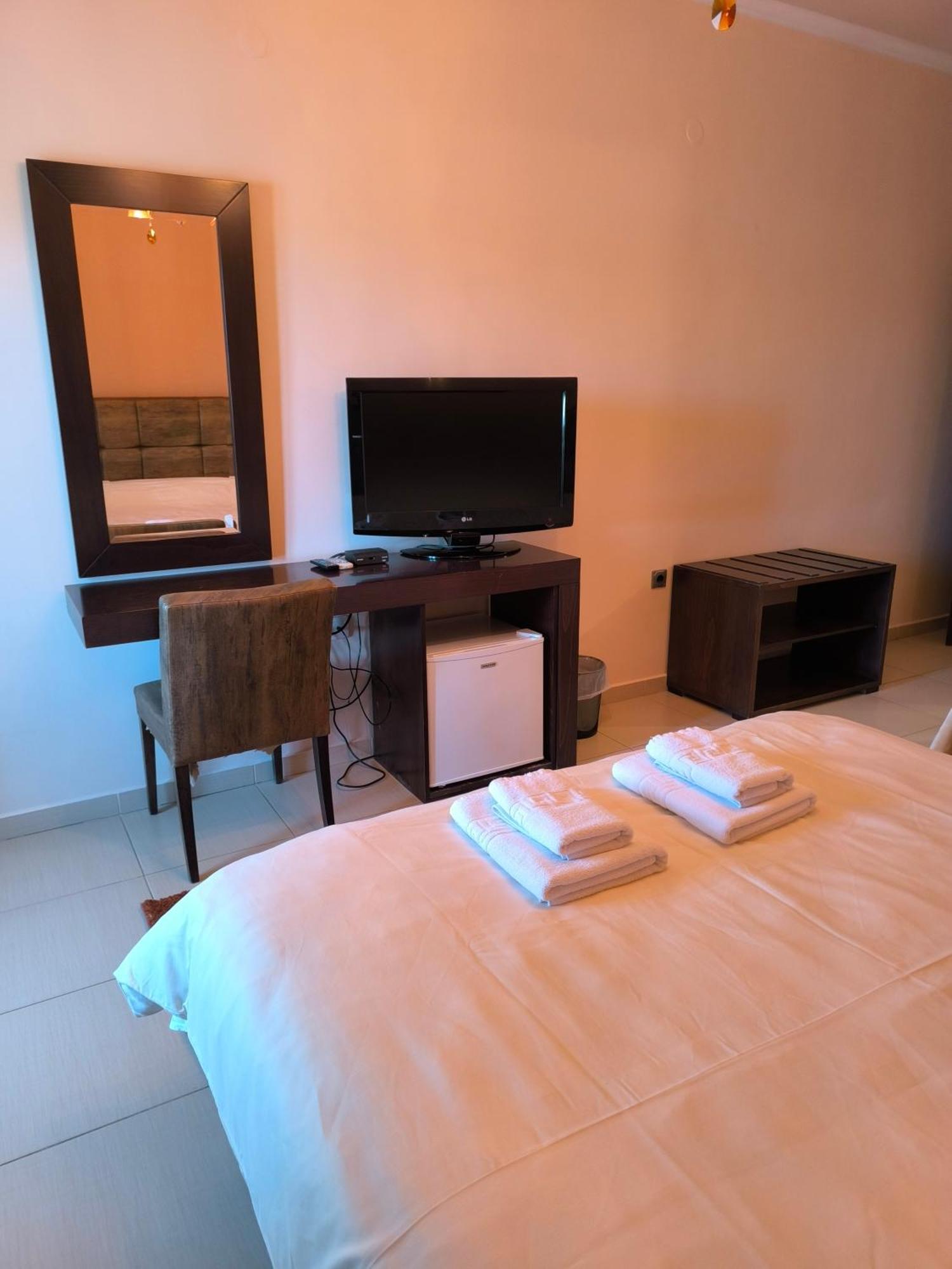 Faraggi Hotel Simvolí Dış mekan fotoğraf
